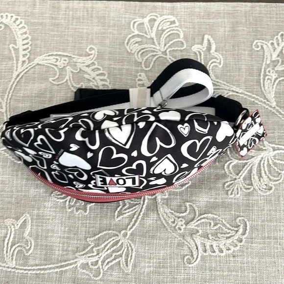 Brighton NWT Endless Love Hearts Nylon Fanny Pack/Belt Bag - Picture 10 of 15